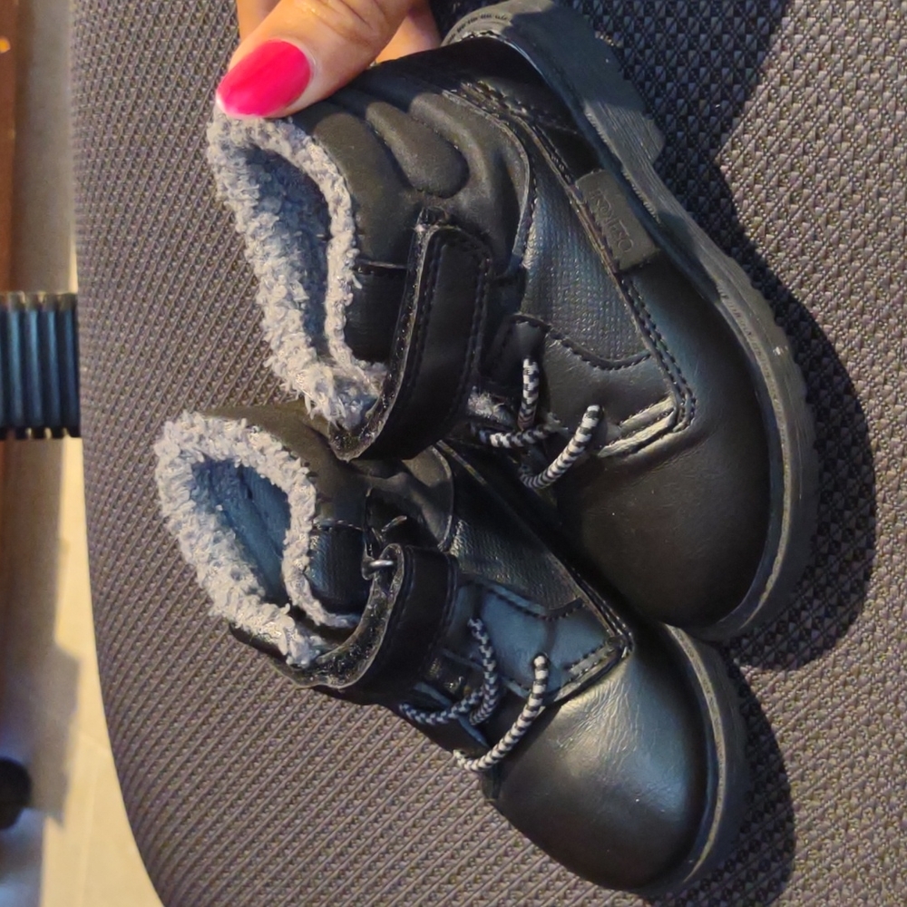 💙3/$30💙*Price Drop! Oshkosh black boots